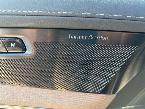 New 2026 Volvo XC90 B6 Plus w/ Protection Package Premier AWD/4WD image 18