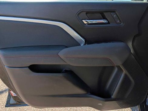 Used 2024 Chevrolet Colorado Z71 w/ Z71 Convenience Package 2 AWD/4WD image 15
