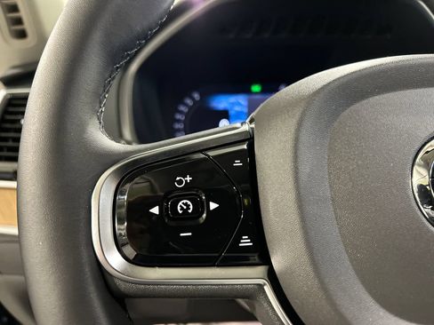 Used 2023 Volvo XC90 B6 Plus w/ Protection Package Premier AWD/4WD image 13