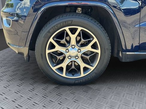 Used 2018 Jeep Grand Cherokee Limited AWD/4WD image 29