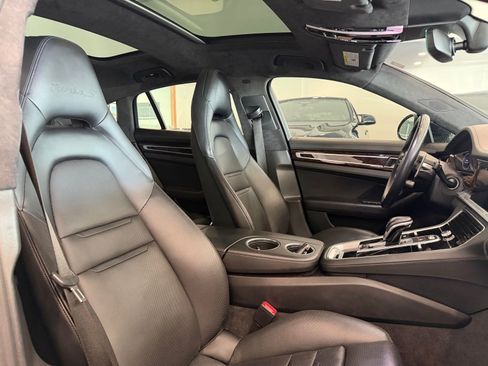 Used 2019 Porsche Panamera Turbo S image 8