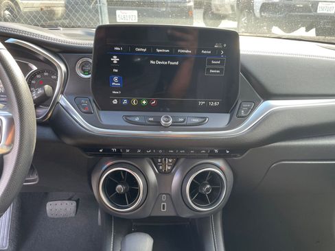 Used 2025 Chevrolet Blazer LT image 18