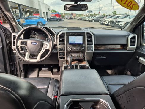 Used 2019 Ford F150 Lariat image 22