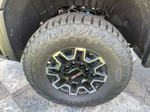 New 2026 GMC Sierra 2500 AT4X AWD/4WD image 8