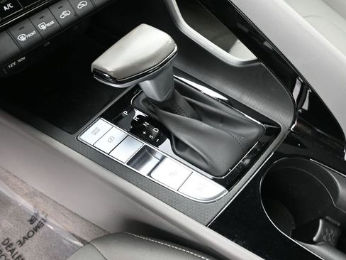 Used 2023 Hyundai Elantra SEL w/ Convenience Package image 28