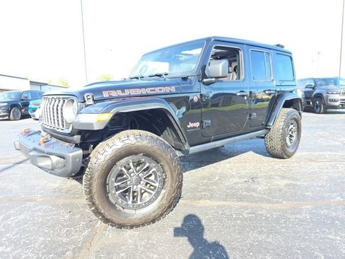 Used 2026 Jeep Wrangler Unlimited Rubicon AWD/4WD image 3