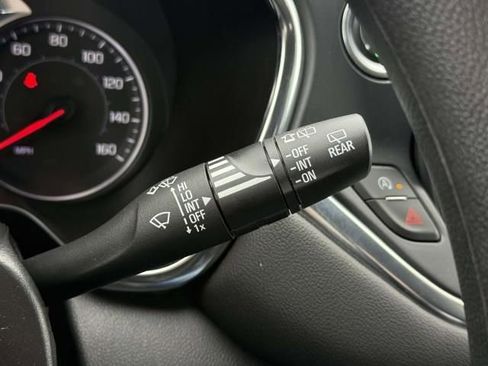 Used 2025 Chevrolet Blazer LT image 21