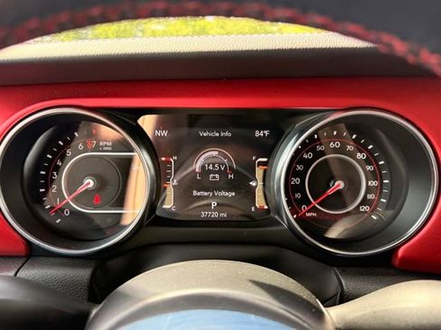 Used 2022 Jeep Gladiator Rubicon w/ Cold Weather Group AWD/4WD image 31