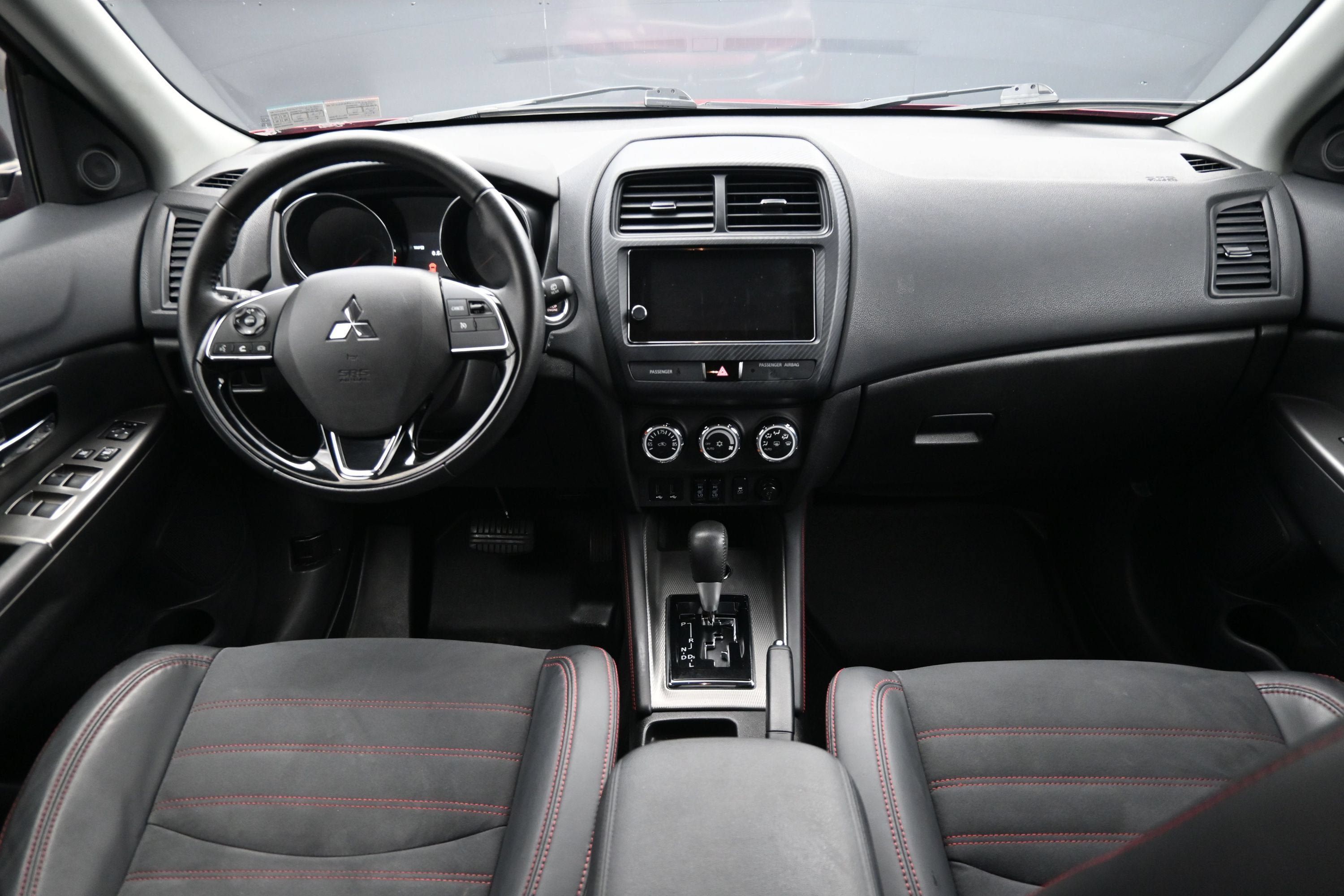 Used 2018 Mitsubishi Outlander Sport SE AWD/4WD image 23