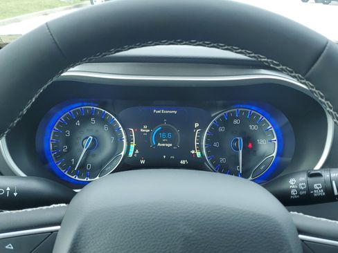 New 2026 Chrysler Voyager LX image 25