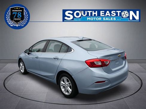 Used 2017 Chevrolet Cruze LT w/ Convenience Package image 5