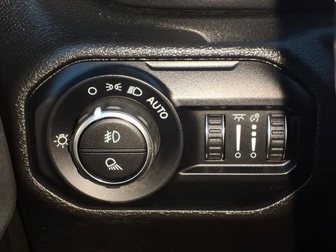 Used 2022 Jeep Gladiator Sport image 28