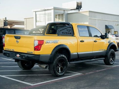 Used 2018 Nissan Titan PRO-4X w/ Pro-4x Convenience Package image 6