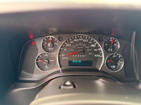 Used 2021 Chevrolet Express 2500 w/ Driver Convenience Package image 17