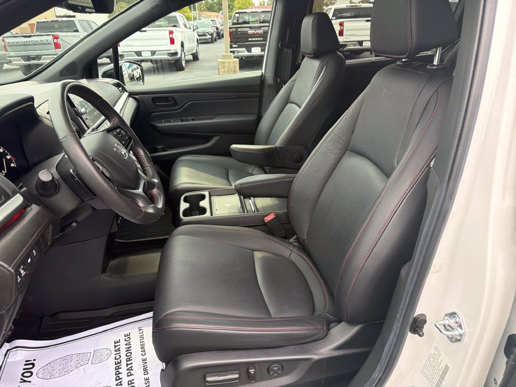 Used 2025 Honda Odyssey Sport-L image 3