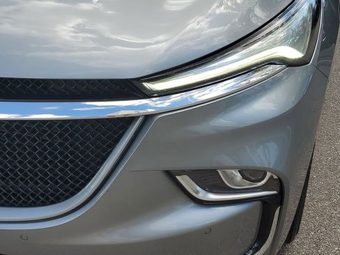 Certified 2024 Buick Enclave Essence w/ Sport Touring Edition image 8