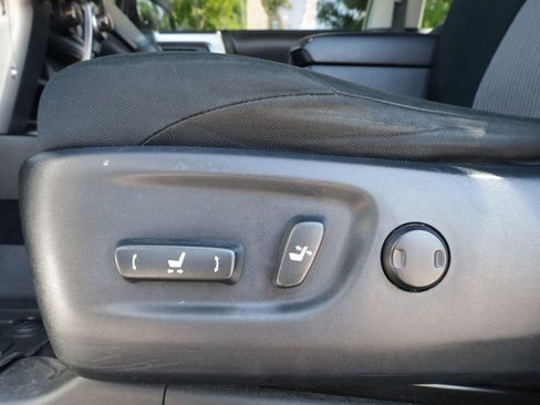 Used 2017 Toyota 4Runner SR5 RWD image 19