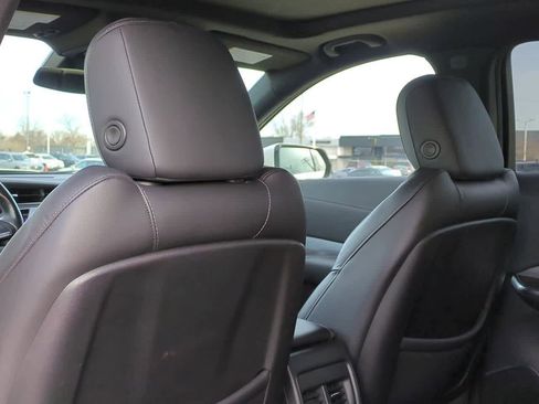 Used 2021 Cadillac XT4 Premium Luxury w/ Cold Weather Package image 18