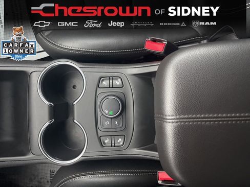 Used 2023 GMC Terrain SLT image 20