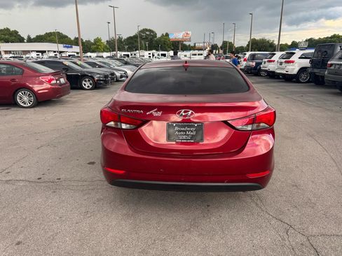 Used 2016 Hyundai Elantra SE FWD image 4