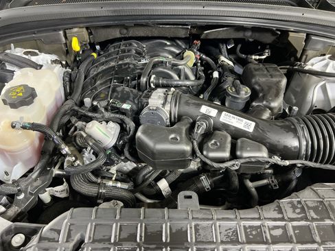 Used 2023 Jeep Grand Cherokee Limited image 29