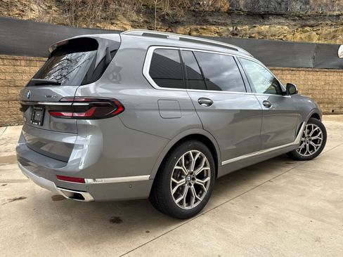 Certified 2023 BMW X7 xDrive40i w/ Premium Package image 3