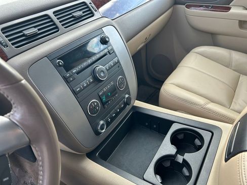 Used 2011 GMC Sierra 3500 SLT w/ SLT Convenience Package image 20