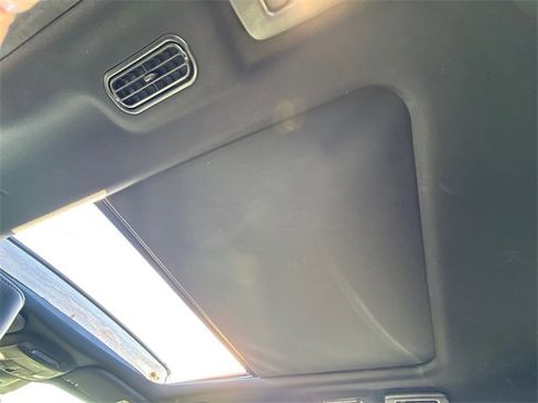 Used 2021 Ford Expedition Max XLT image 17