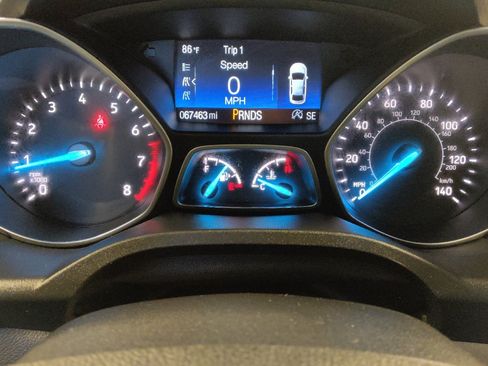 Used 2018 Ford Escape SE w/ SE Sync 3 Package AWD/4WD image 23