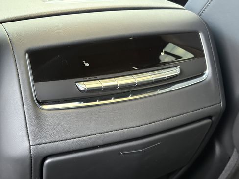 Used 2023 Cadillac Escalade Premium Luxury w/ Performance Package image 16