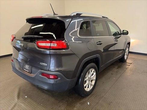 Used 2016 Jeep Cherokee Latitude w/ Cold Weather Group image 10