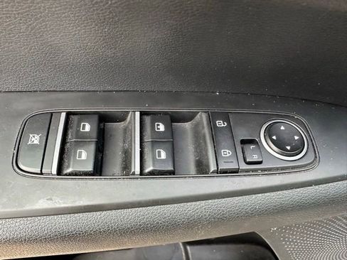 Used 2023 Kia Forte LXS FWD image 11