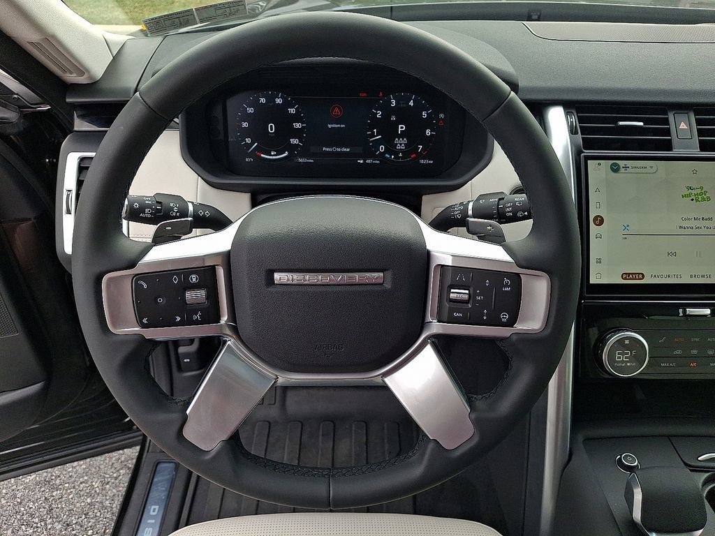 Used 2026 Land Rover Discovery S AWD/4WD image 15