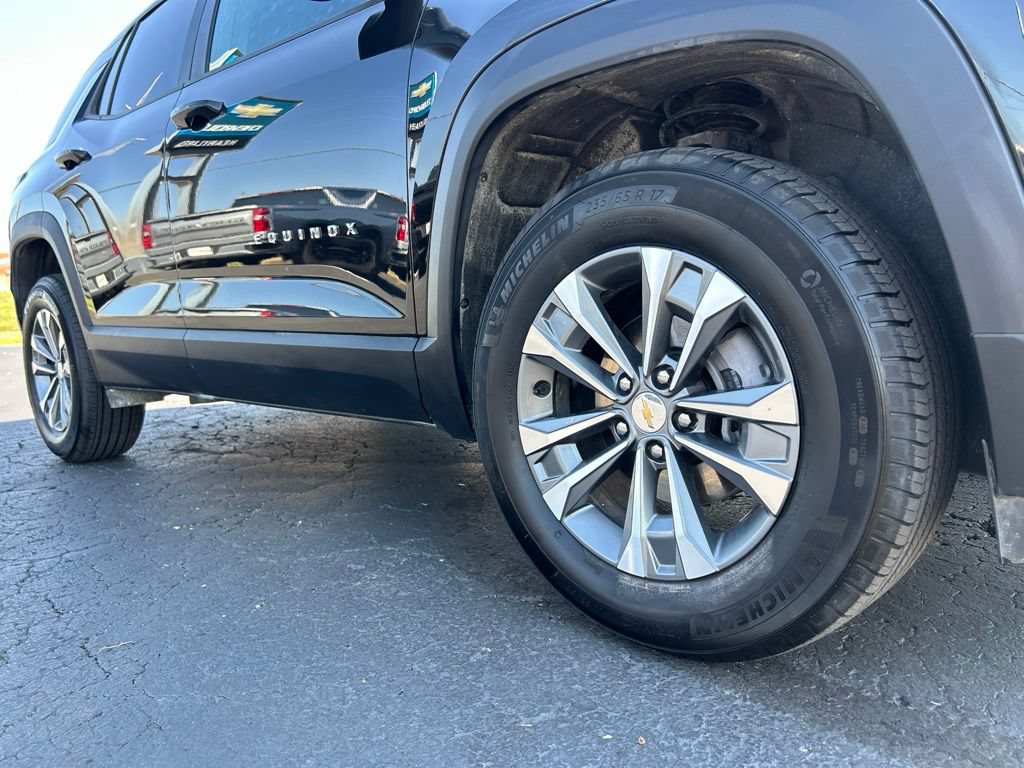 Used 2026 Chevrolet Equinox LT AWD/4WD image 11