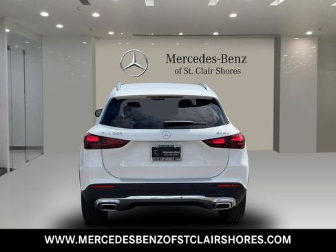 Used 2025 Mercedes-Benz GLA 250 4MATIC image 4