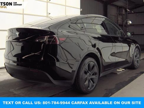 Used 2024 Tesla Model Y Long Range image 11