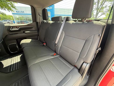 Used 2025 Chevrolet Silverado 1500 LT AWD/4WD image 25