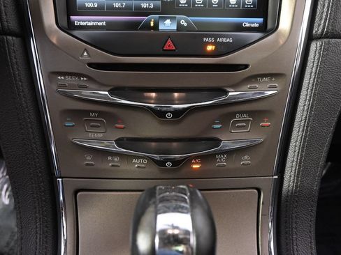 Used 2014 Lincoln MKX AWD w/ Equipment Group 102A image 30