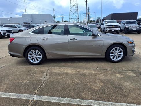 Used 2025 Chevrolet Malibu LT FWD image 28
