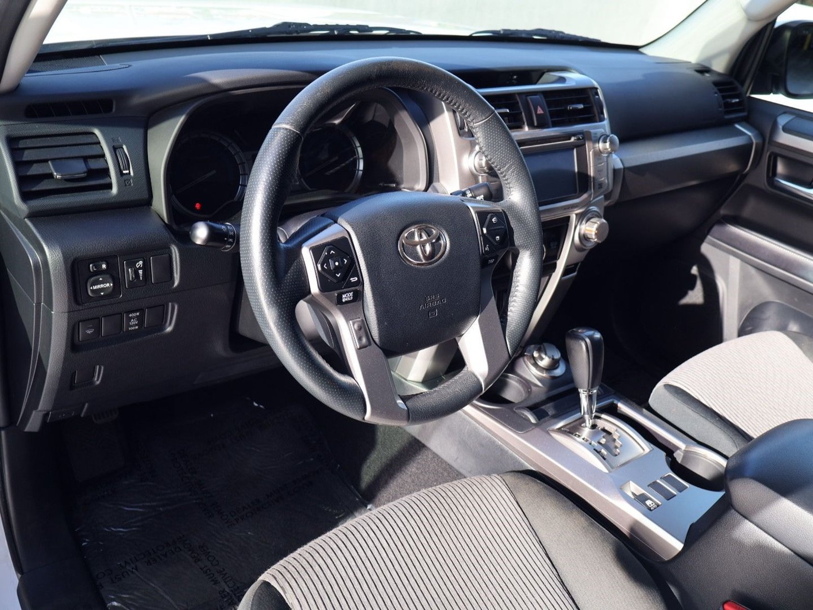 Used 2018 Toyota 4Runner SR5 w/ Preferred Accessory Package AWD/4WD image 4