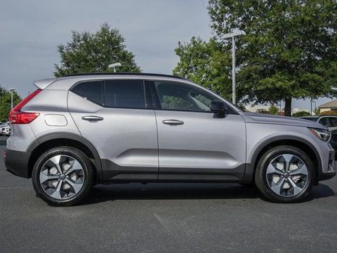 Used 2026 Volvo XC40 B5 Plus w/ Protection Package Premier image 4