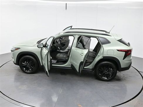 Used 2025 Chevrolet Trax ACTIV w/ Driver Confidence Package image 40