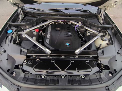 Certified 2023 BMW X7 xDrive40i w/ Executive Package image 15