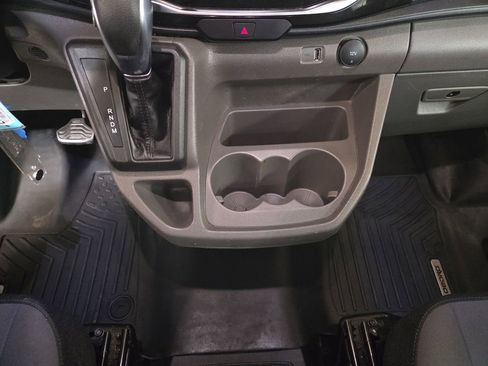 Used 2023 Ford Transit 350 XLT image 18