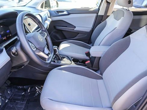 Used 2024 Volkswagen Taos SE image 21