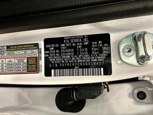 Used 2025 Kia Sorento S FWD image 19