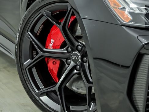 Used 2024 Audi RS 6 performance AWD/4WD image 3
