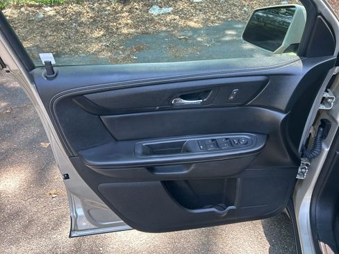Used 2015 Chevrolet Traverse LT AWD/4WD image 14