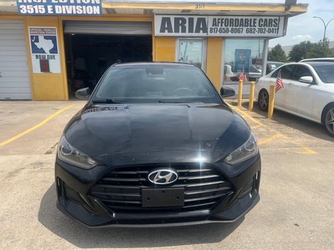 Used 2019 Hyundai Veloster 2.0 FWD image 2
