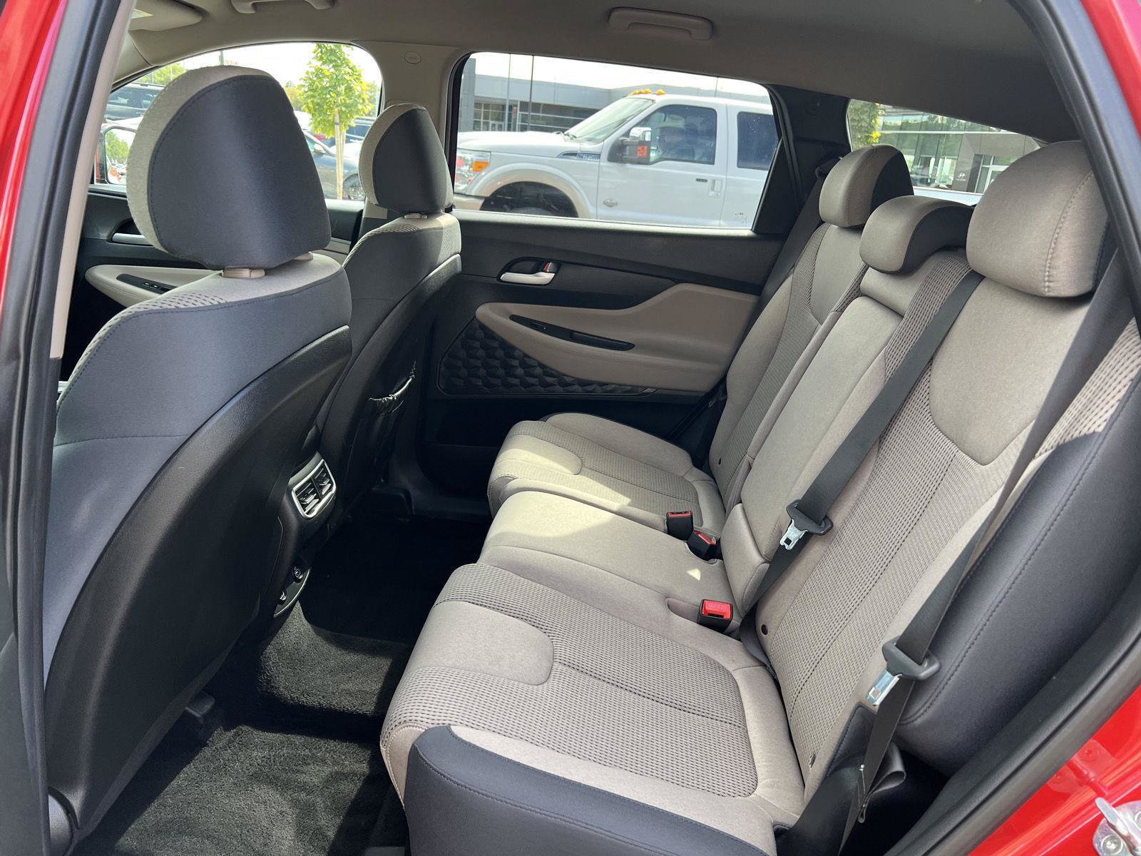Used 2022 Hyundai Santa Fe SEL AWD/4WD image 27